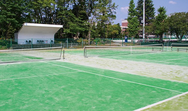 テニスコート 兼 野外ステージ