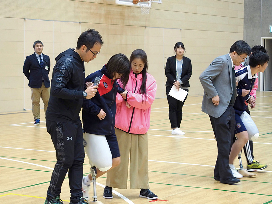 日本大学国際関係学部 パラリンピックについて学ぼう ～陸上競技を中心に～